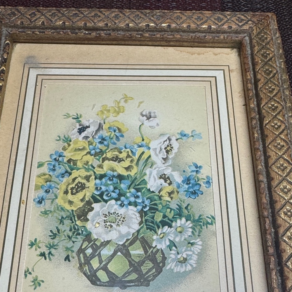 Vintage Floral Candy/jewelry box - Picture 2 of 14